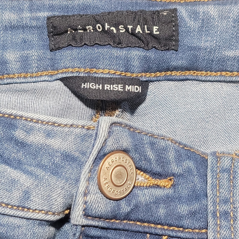 Aeropostale High Rise Jean Shorts Midi 3" Denim Distressed Rolled Women's Size 0 - Picture 4 of 5